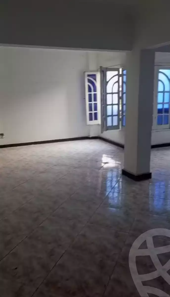 https://aqarmap.com.eg/en/listing/6208333-for-sale-cairo-el-zaytun-hlmy-lzytwn-ibn-el-hakam-sq