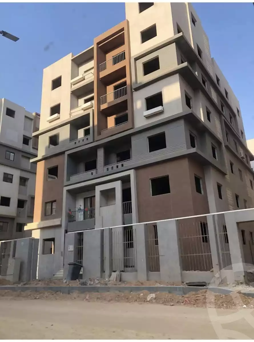https://aqarmap.com.eg/ar/listing/6200534-for-sale-cairo-6th-of-october-hadaeq-october-kmbwnd-fy-hdyq-ktwbr-kmbwnd-brym-fynyw-mykst
