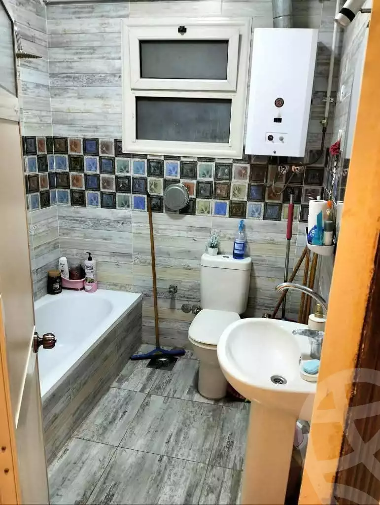 https://aqarmap.com.eg/ar/listing/6211793-for-sale-cairo-helwan-kwrnysh-hlwn
