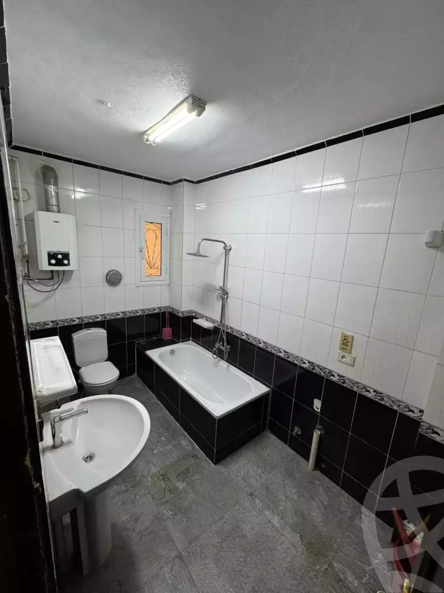 https://aqarmap.com.eg/en/listing/6212643-for-rent-cairo-shoubra-el-sahel-shobra-st