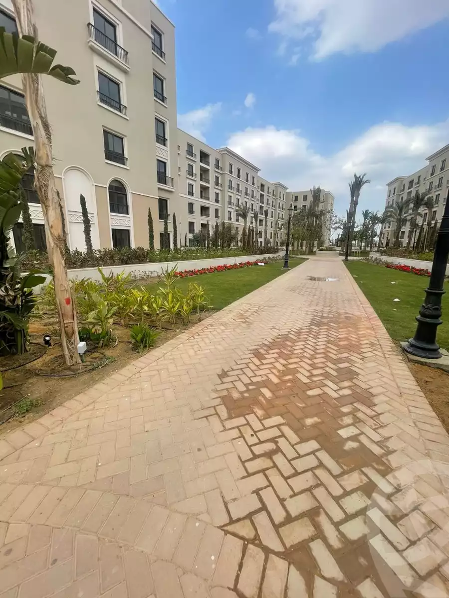 https://aqarmap.com.eg/en/listing/6212956-for-sale-cairo-el-sheikh-zayed-city-compounds-kmbwnd-fyldj-wyst-dr-llttwyr