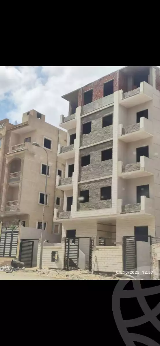 https://aqarmap.com.eg/ar/listing/6213003-for-sale-cairo-6th-of-october-hadaeq-october-lmntq-lsyhy-b