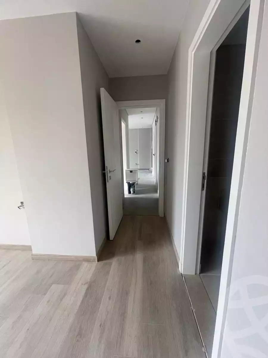 https://aqarmap.com.eg/ar/listing/6213289-for-sale-cairo-el-sheikh-zayed-city-compounds-kmbwnd-fyldj-wyst-dr-llttwyr