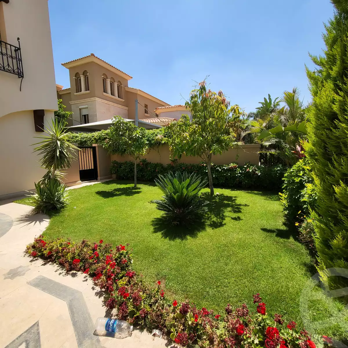 https://aqarmap.com.eg/ar/listing/6215625-for-rent-cairo-new-cairo-compounds-mivida-mivida-business-park-emaar
