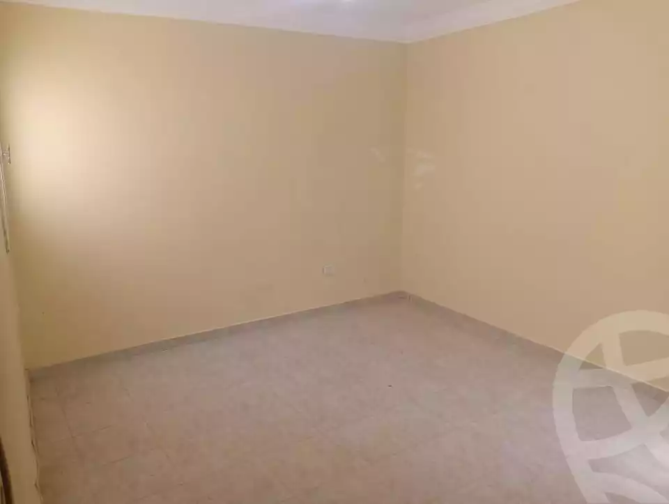https://aqarmap.com.eg/en/listing/6220080-for-rent-alexandria-ganaklis-shr-mrtdy-bsh