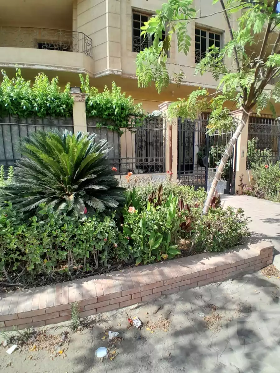 https://aqarmap.com.eg/en/listing/6221111-for-sale-cairo-new-cairo-ganob-el-akadamiya-south-academy-g-yassin-abd-el-ghafar-st