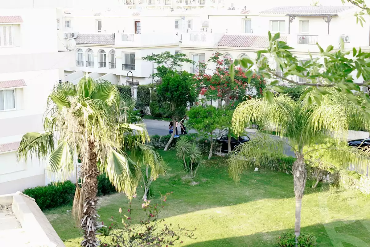 https://aqarmap.com.eg/ar/listing/6222889-for-sale-cairo-el-sheikh-zayed-city-compounds-zayed-2000