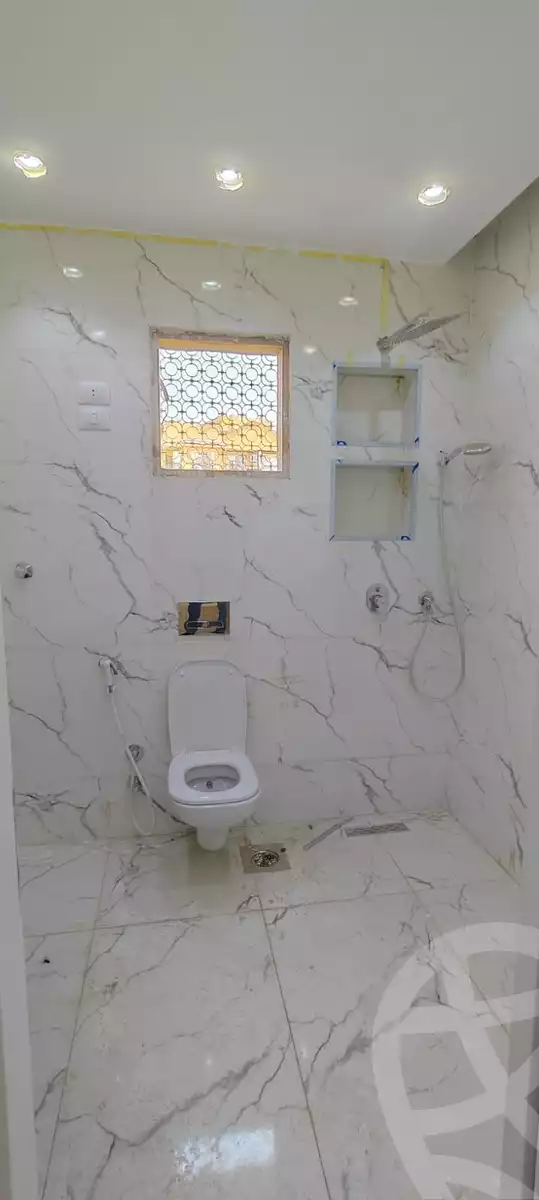 https://aqarmap.com.eg/ar/listing/6222957-for-sale-cairo-el-sheikh-zayed-city-compounds-el-khamayel