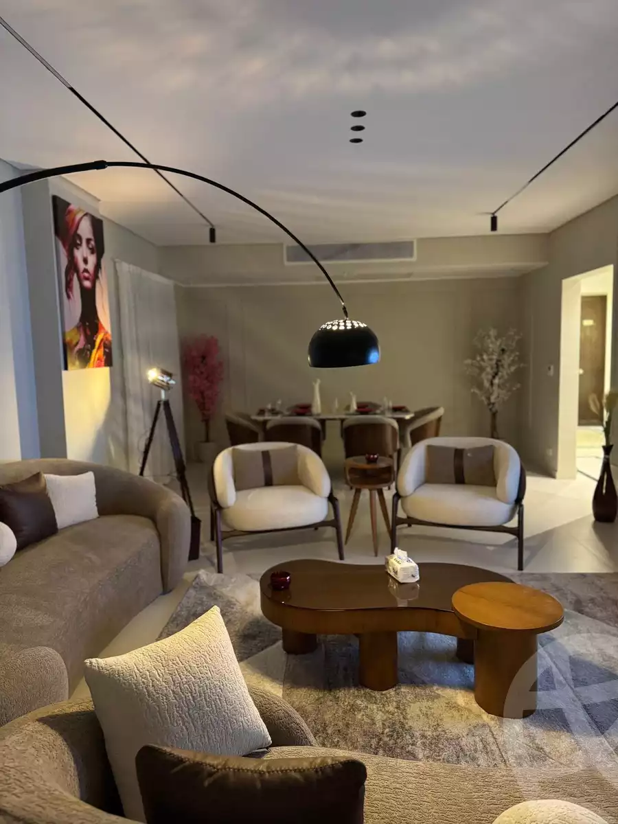 https://aqarmap.com.eg/ar/listing/6222986-for-sale-cairo-el-sheikh-zayed-city-compounds-kmbwnd-wn-16-swdyk