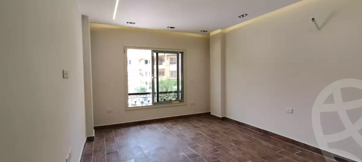 https://aqarmap.com.eg/en/listing/6222988-for-sale-cairo-el-sheikh-zayed-city-compounds-el-khamayel