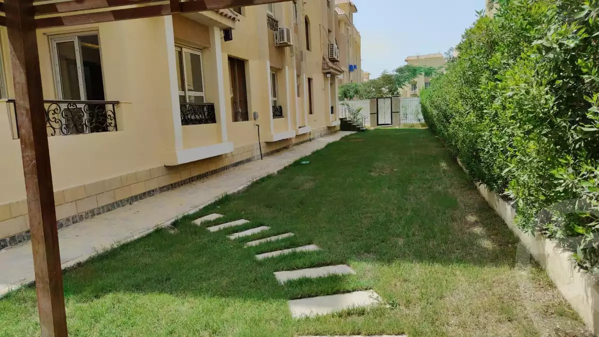 https://aqarmap.com.eg/ar/listing/6223053-for-sale-cairo-el-sheikh-zayed-city-compounds-el-khamayel