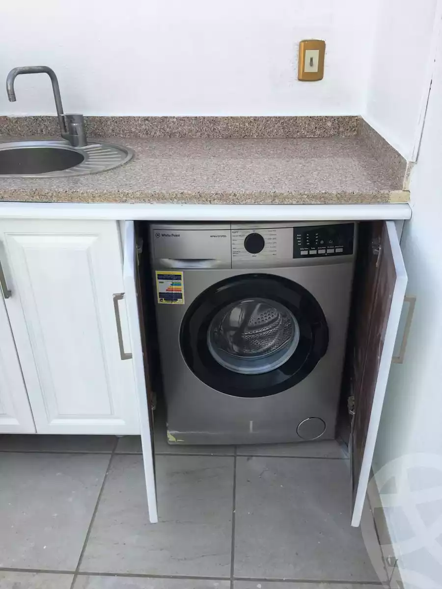 https://aqarmap.com.eg/en/listing/6227332-for-rent-cairo-el-sheikh-zayed-city-compounds-kmbwnd-wyst-twn-swdyk