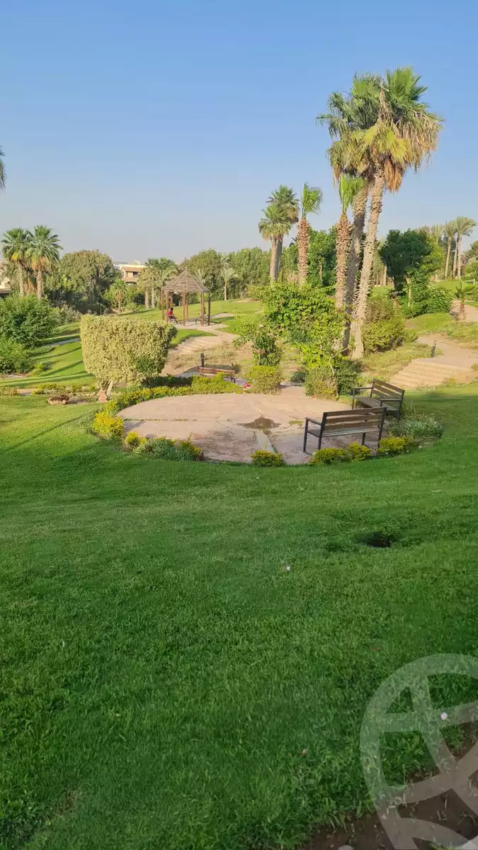 https://aqarmap.com.eg/ar/listing/6227710-for-sale-cairo-el-sheikh-zayed-city-compounds-zayed-2000