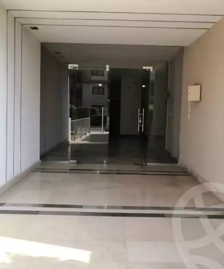 https://aqarmap.com.eg/en/listing/6228101-for-sale-cairo-new-cairo-compounds-fifth-square