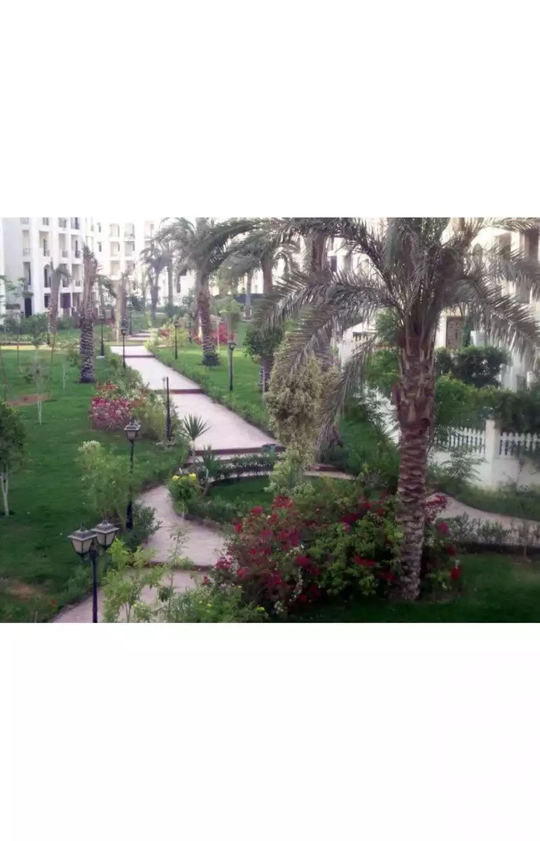 https://aqarmap.com.eg/en/listing/6228990-for-sale-cairo-el-sheikh-zayed-city-compounds-hadayek-el-mohandiseen