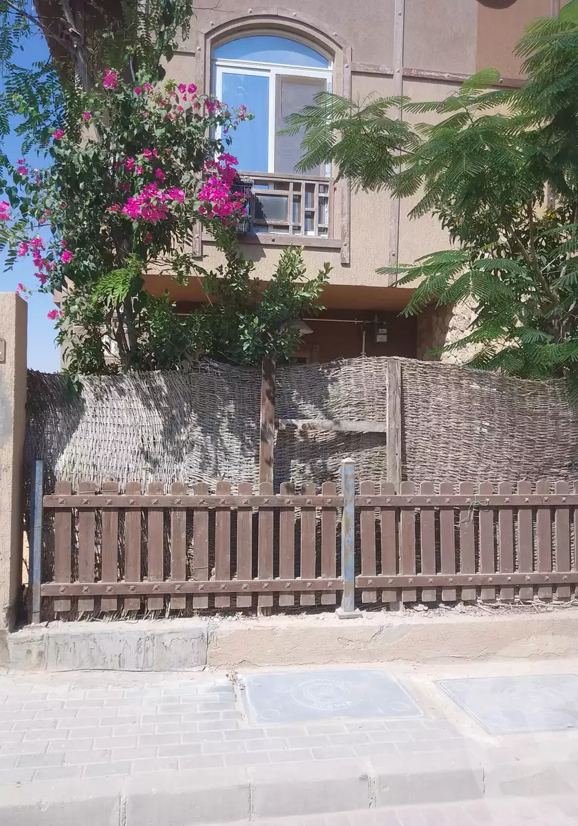 https://aqarmap.com.eg/ar/listing/6233673-for-sale-cairo-6th-of-october-el-tawsaat-el-shamalya-touristic-first-area