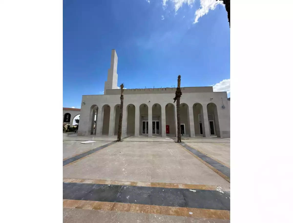 https://aqarmap.com.eg/ar/listing/6234049-for-sale-cairo-el-sheikh-zayed-city-compounds-kmbwnd-fyldj-wyst-dr-llttwyr