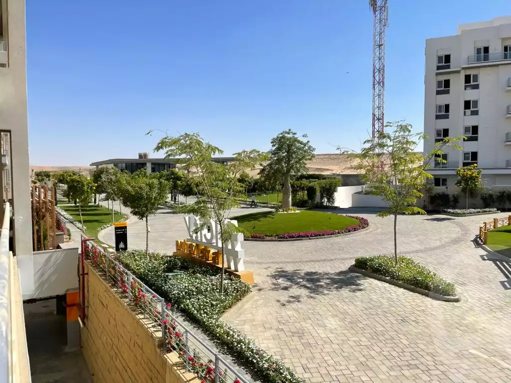 https://aqarmap.com.eg/ar/listing/6235188-for-sale-cairo-new-cairo-compounds-mwntn-fyw-y-syty-club-park-mountain-view-icity