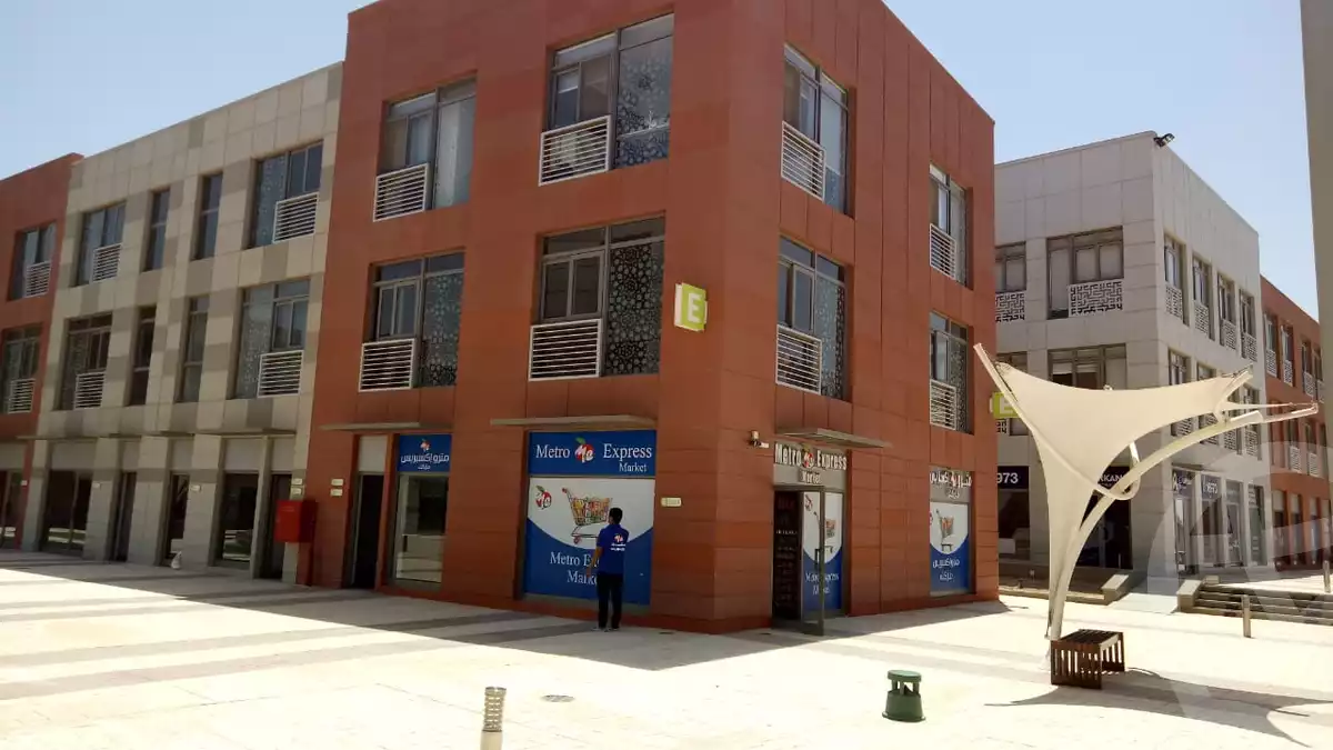 https://aqarmap.com.eg/en/listing/6237574-for-sale-cairo-el-sheikh-zayed-city-compounds-the-courtyard-mall-dorra