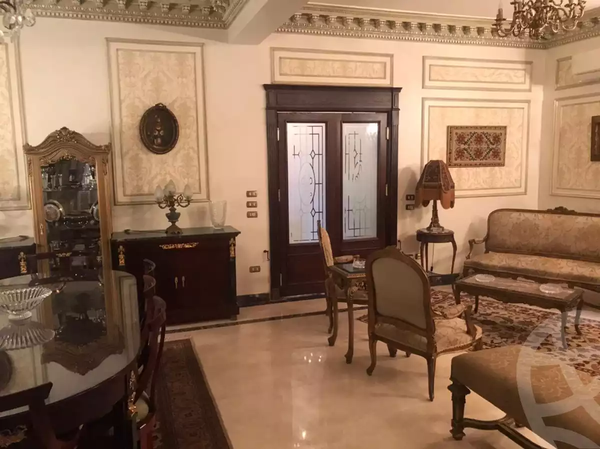 https://aqarmap.com.eg/en/listing/6237676-for-sale-cairo-el-sheikh-zayed-city-compounds-royal-meadows