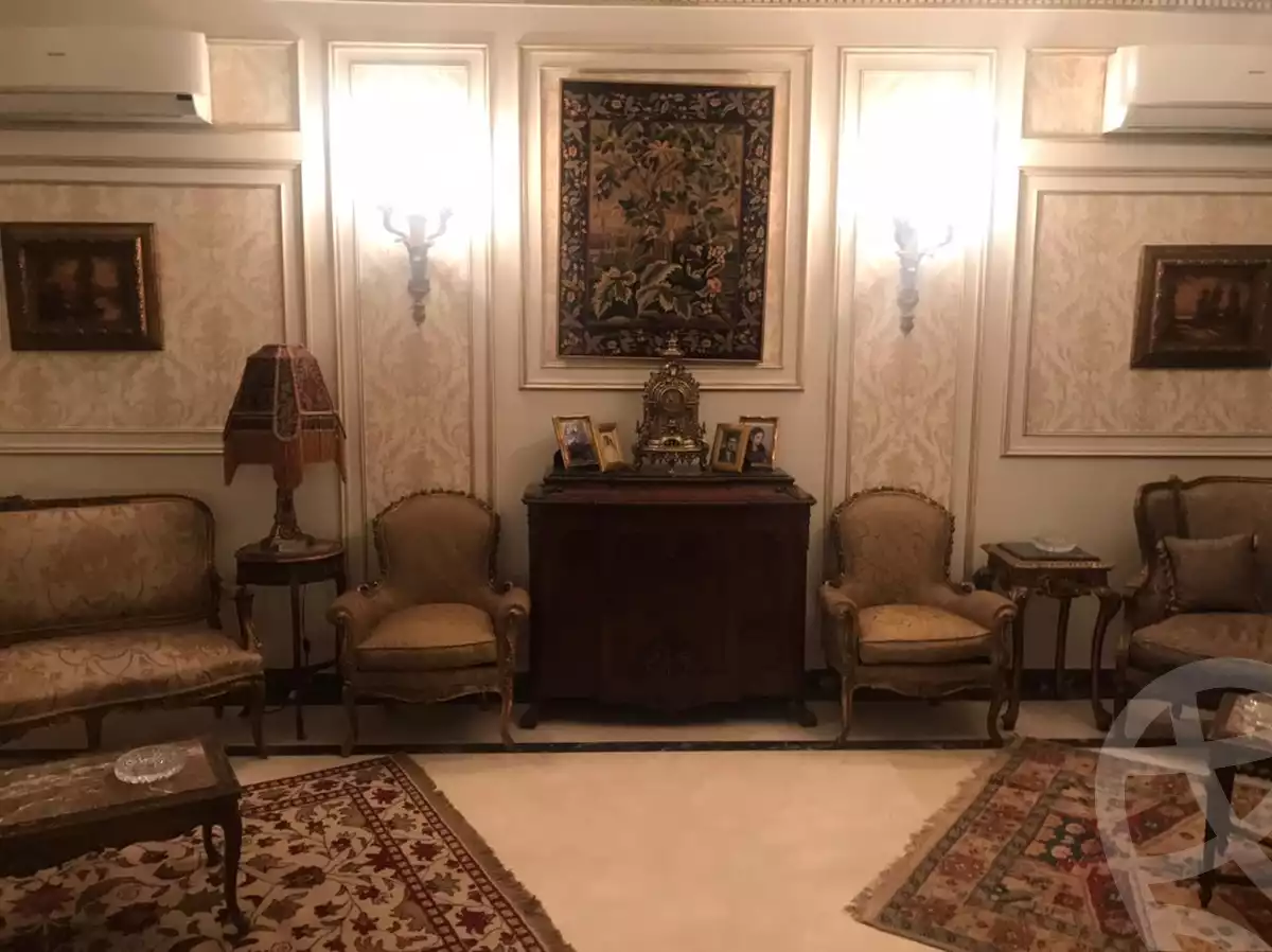 https://aqarmap.com.eg/en/listing/6237676-for-sale-cairo-el-sheikh-zayed-city-compounds-royal-meadows