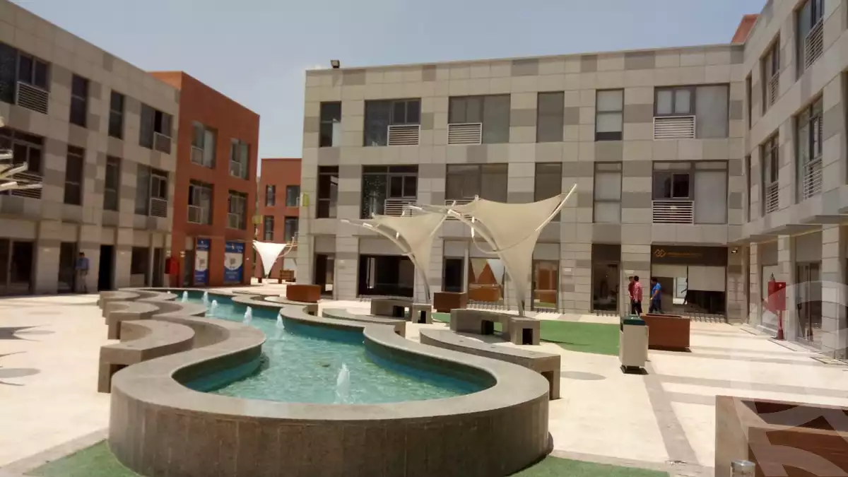 https://aqarmap.com.eg/ar/listing/6237997-for-sale-cairo-el-sheikh-zayed-city-compounds-the-courtyard-mall-dorra