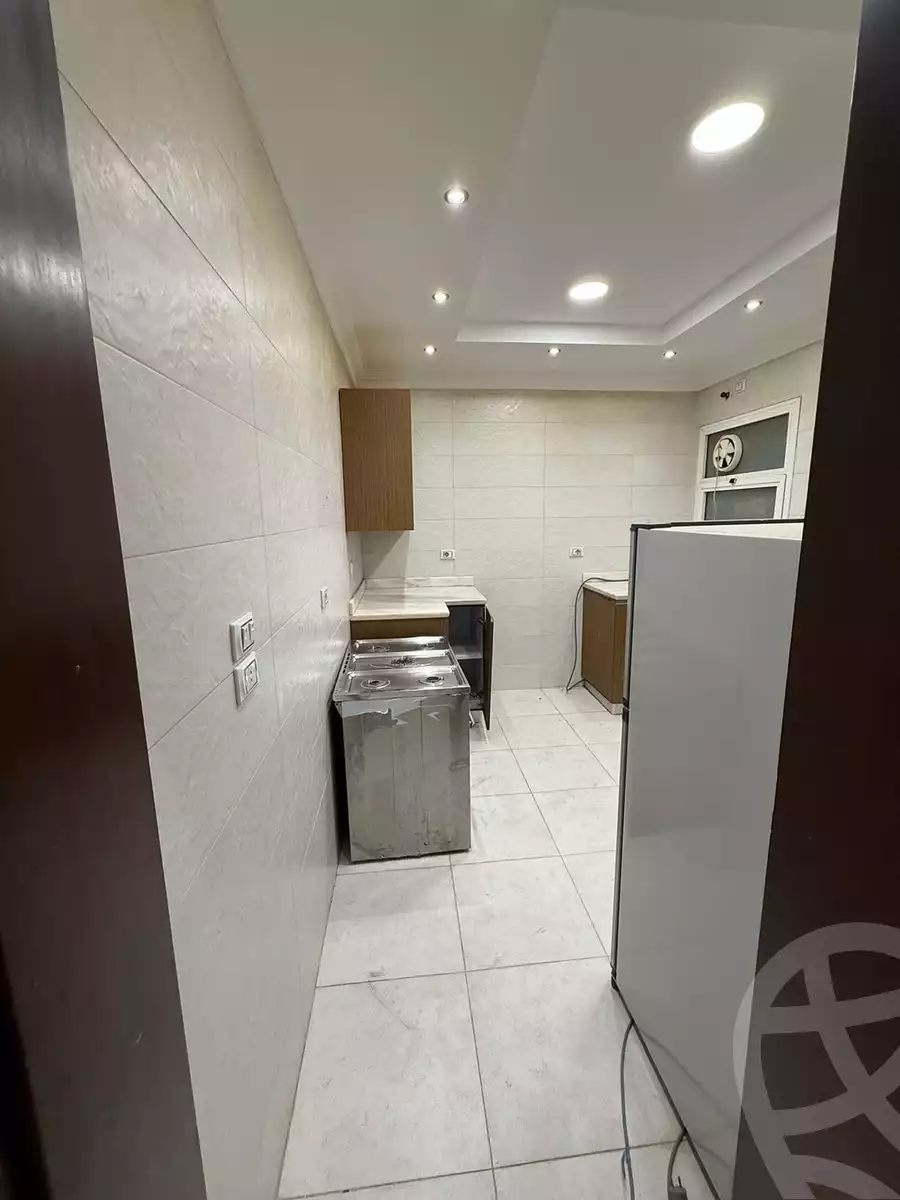 https://aqarmap.com.eg/en/listing/6239135-for-rent-cairo-new-cairo-compounds-hyde-park-centre-ville-hyde-park