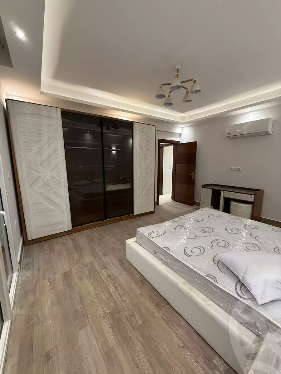 https://aqarmap.com.eg/en/listing/6239135-for-rent-cairo-new-cairo-compounds-hyde-park-centre-ville-hyde-park