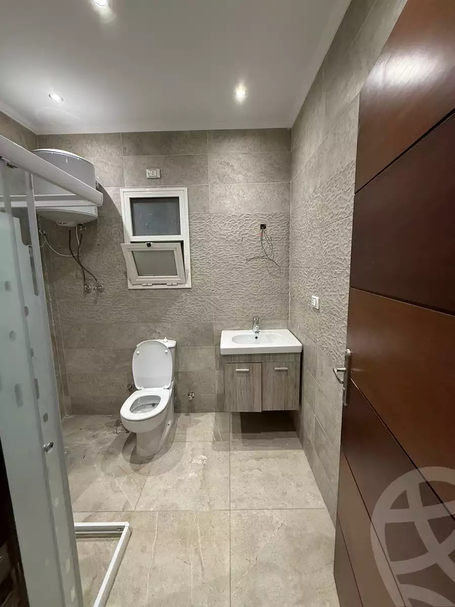 https://aqarmap.com.eg/en/listing/6239135-for-rent-cairo-new-cairo-compounds-hyde-park-centre-ville-hyde-park