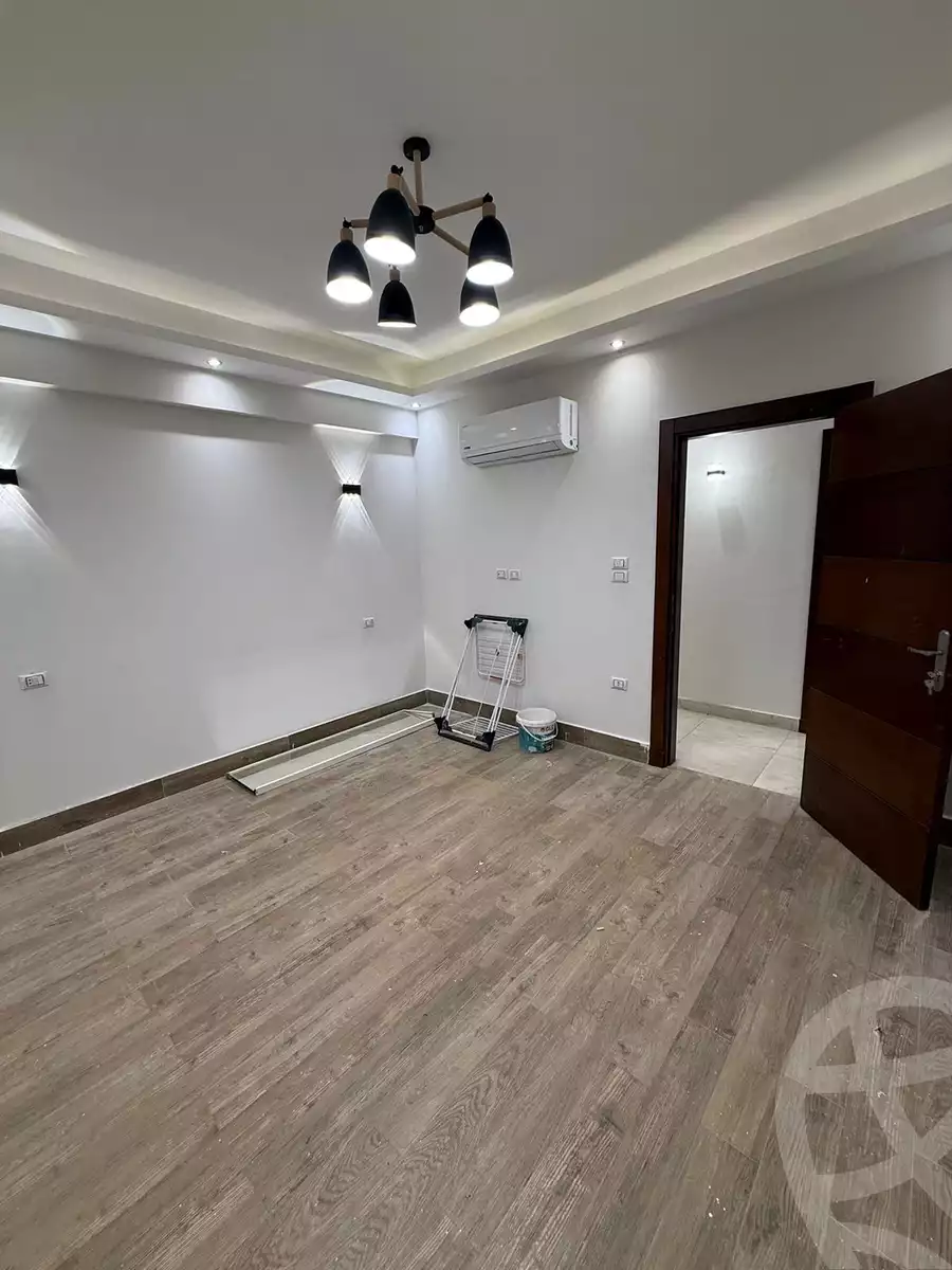 https://aqarmap.com.eg/en/listing/6239150-for-rent-cairo-new-cairo-compounds-hyde-park-centre-ville-hyde-park