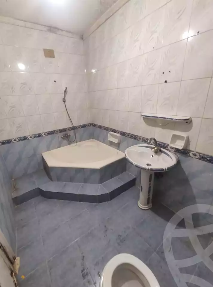 https://aqarmap.com.eg/en/listing/6239857-for-rent-cairo-faisal-el-tawabeq-el-mansheya-st