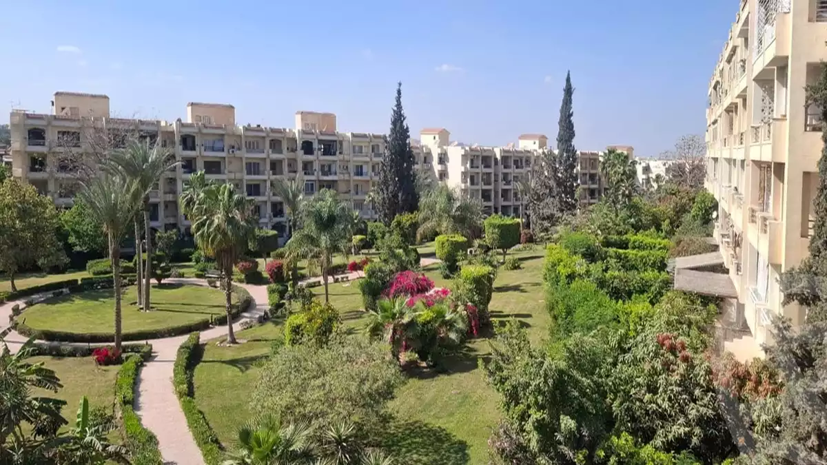 https://aqarmap.com.eg/ar/listing/6241244-for-sale-cairo-el-sheikh-zayed-city-compounds-zayed-2000