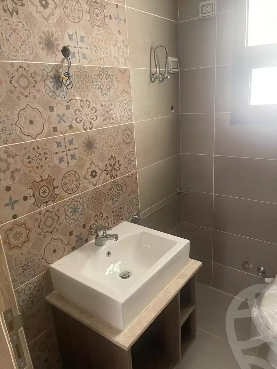 https://aqarmap.com.eg/ar/listing/6241781-for-rent-cairo-new-cairo-compounds-fifth-square