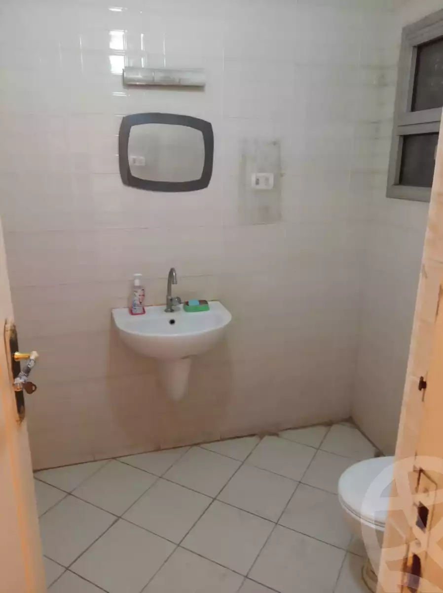 https://aqarmap.com.eg/en/listing/6245441-for-rent-cairo-downtown-abdeen-el-gomhoreya-st