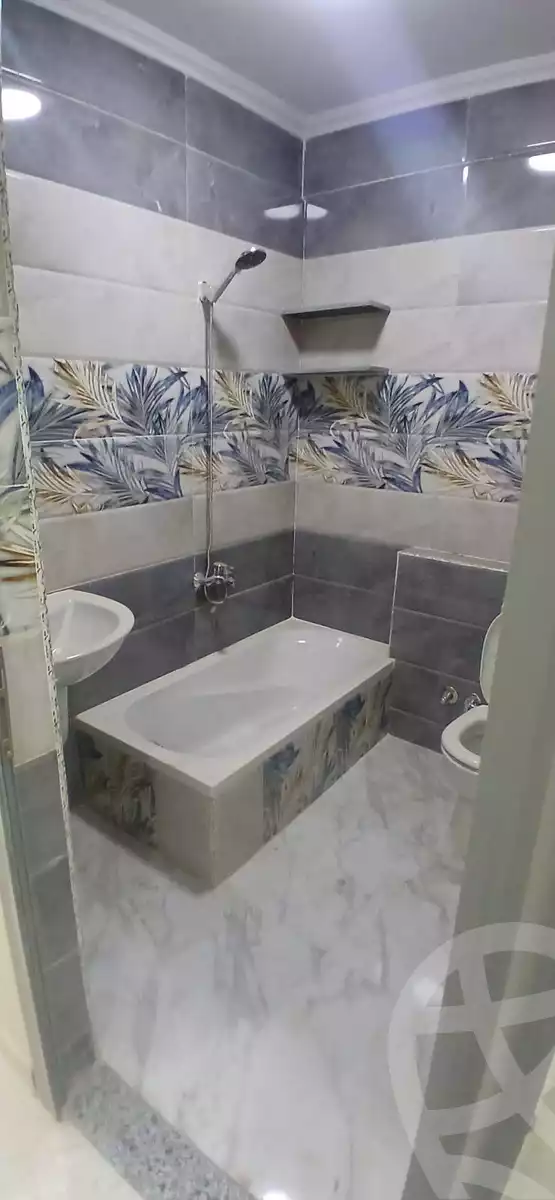 https://aqarmap.com.eg/ar/listing/6246970-for-sale-qalyubia-shubra-el-khaima-el-shareaa-el-gadid-st