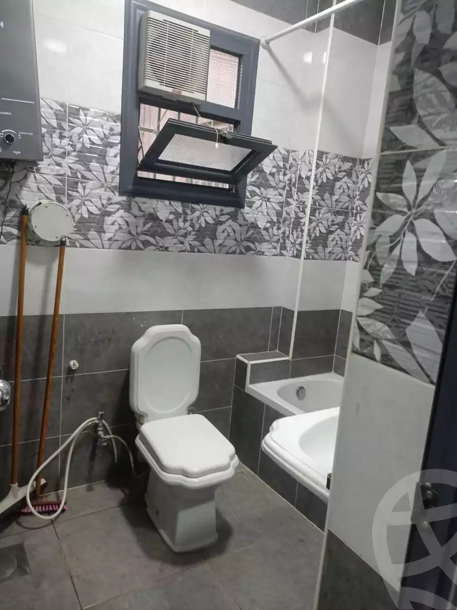 https://aqarmap.com.eg/en/listing/6248763-for-rent-cairo-ain-shams-el-naam-mostafa-hafez-st