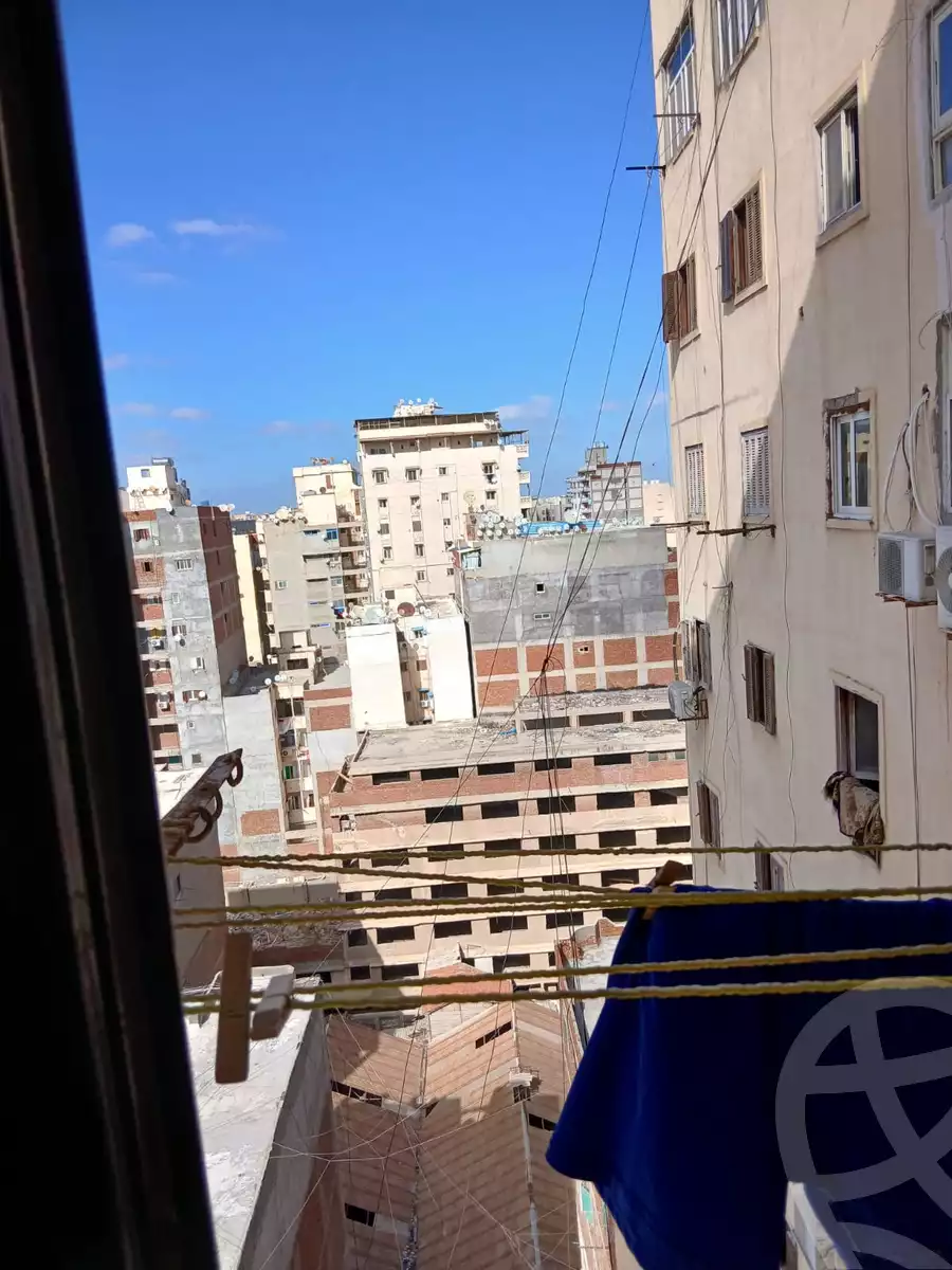 https://aqarmap.com.eg/ar/listing/6249702-for-sale-alexandria-moharram-bey-kanal-al-mahmoudeya-al-bahri-st