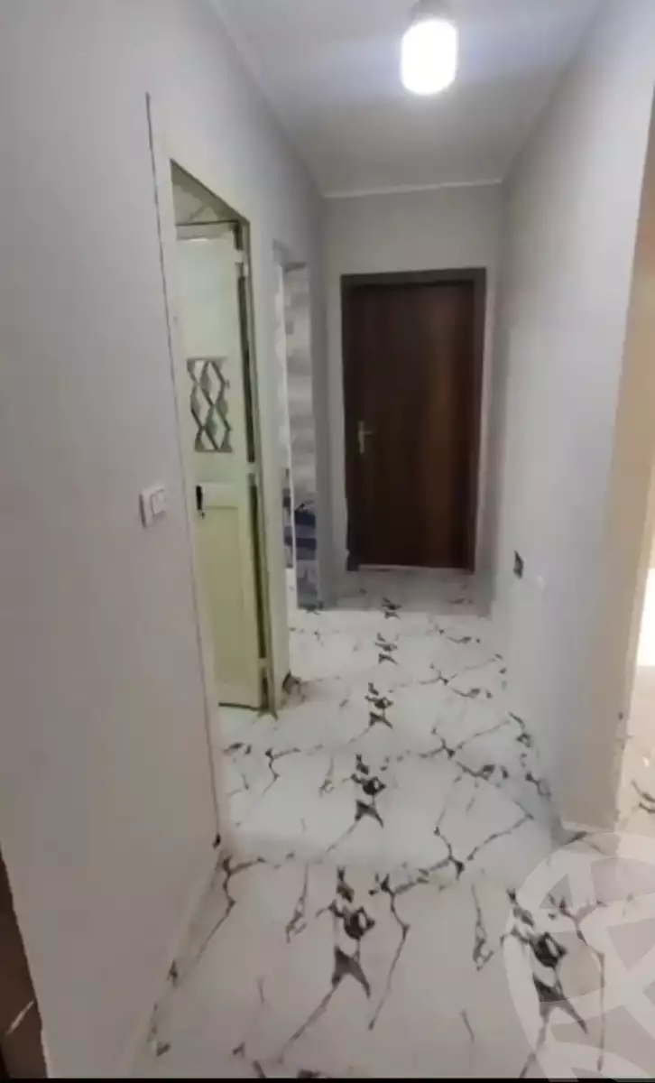 https://aqarmap.com.eg/en/listing/6250174-for-sale-cairo-helwan-hadayek-helwan-el-eshrein-st