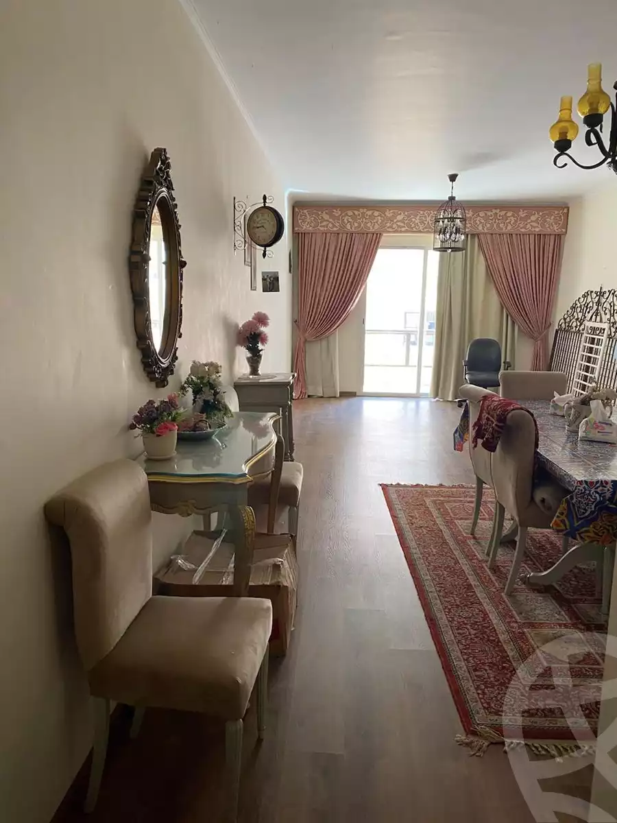 https://aqarmap.com.eg/ar/listing/6252605-for-sale-alexandria-lauran-shaarawy-st