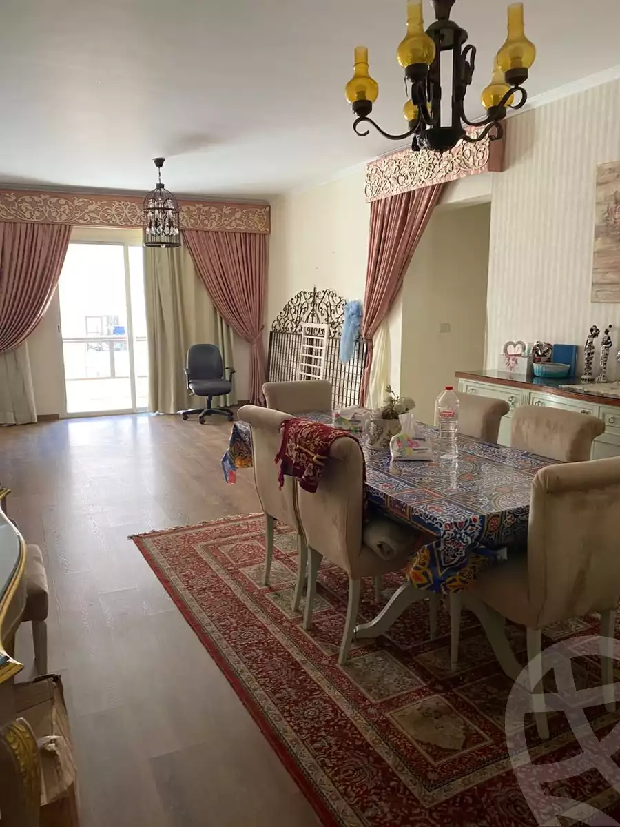 https://aqarmap.com.eg/ar/listing/6252605-for-sale-alexandria-lauran-shaarawy-st