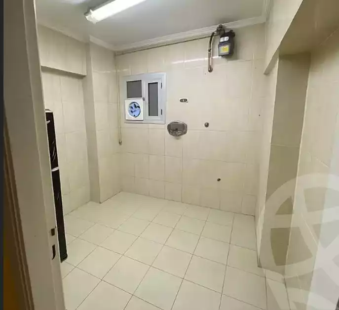 https://aqarmap.com.eg/ar/listing/6253396-for-rent-alexandria-ganaklis-shr-mrtdy-bsh
