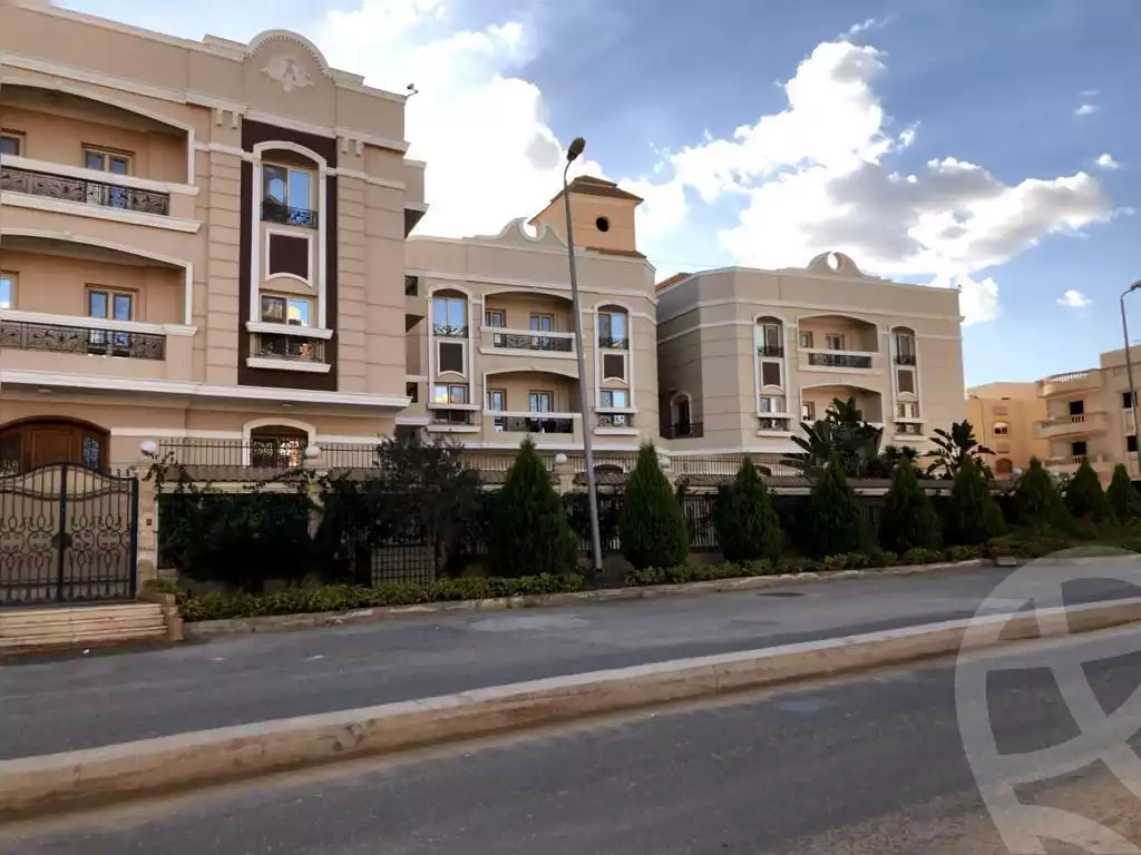 https://aqarmap.com.eg/en/listing/6253786-for-sale-cairo-el-sheikh-zayed-city-el-hay-el-khames-lhy-lkhms