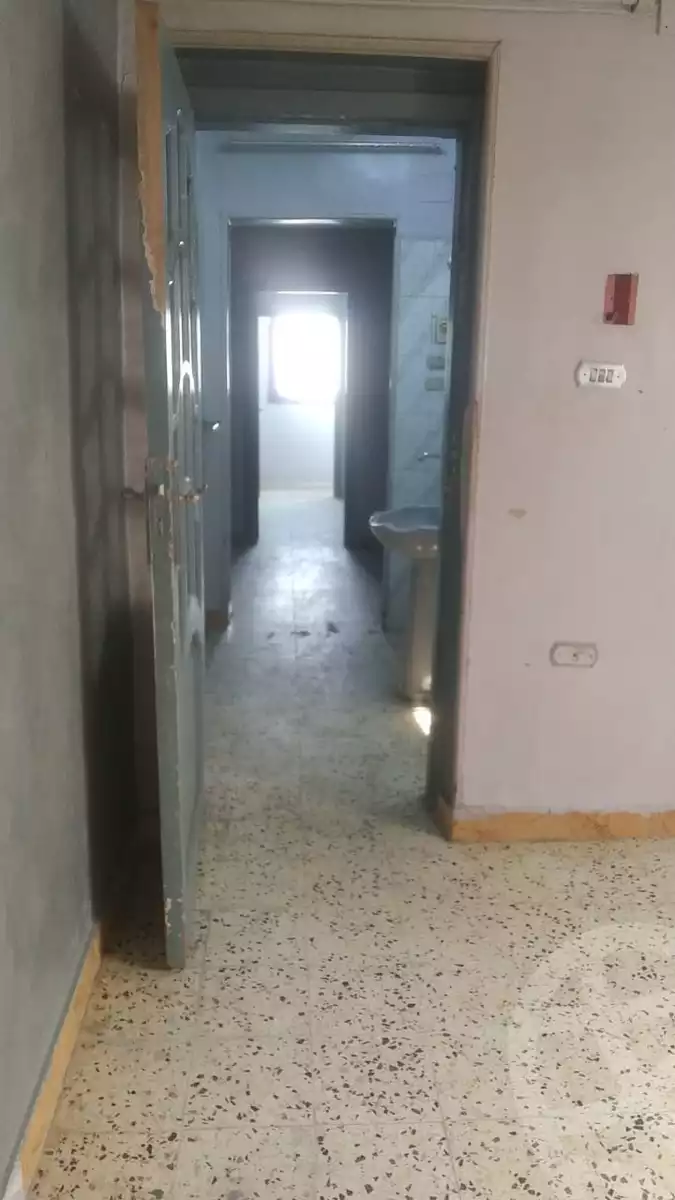 https://aqarmap.com.eg/ar/listing/6254945-for-sale-cairo-el-haram-shareaa-khatem-el-morsalen
