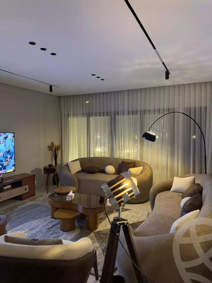 https://aqarmap.com.eg/en/listing/6255008-for-sale-cairo-el-sheikh-zayed-city-compounds-kmbwnd-wn-16-swdyk