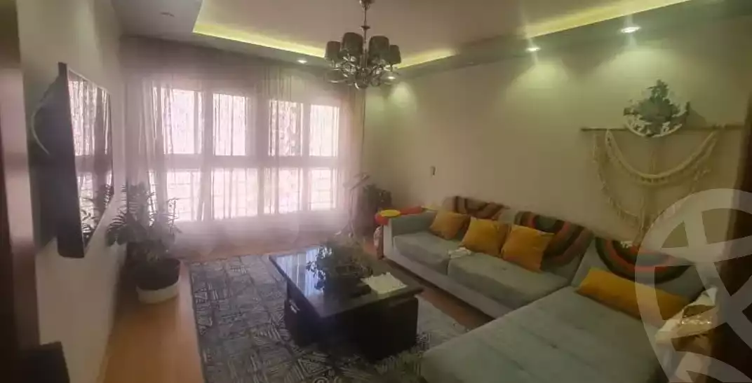 https://aqarmap.com.eg/ar/listing/6256255-for-sale-alexandria-lauran-shaarawy-st