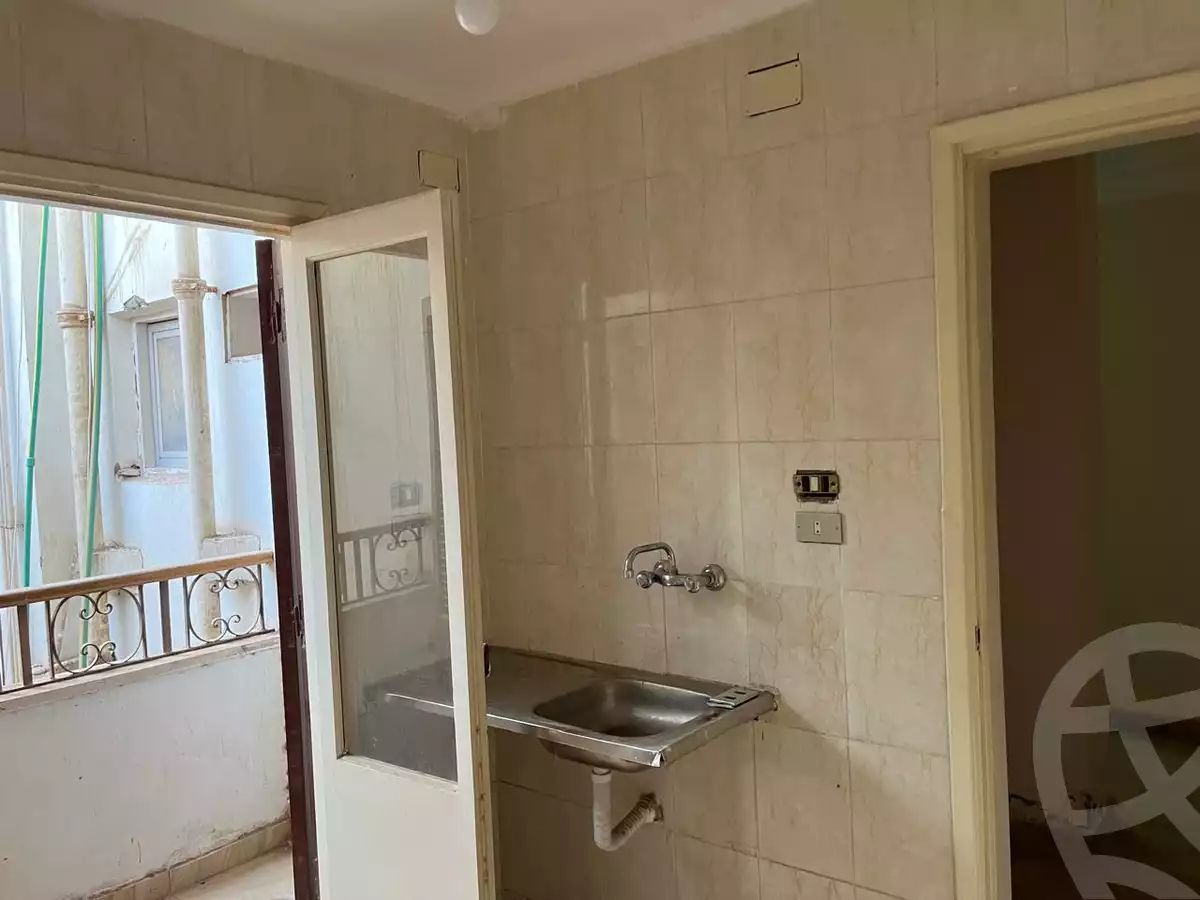 https://aqarmap.com.eg/ar/listing/6257776-for-sale-asyut-asyut-city-el-sadat-st