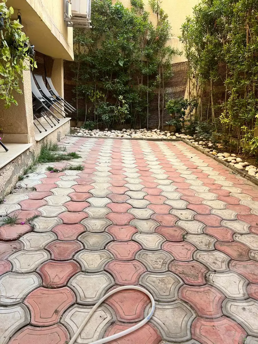 https://aqarmap.com.eg/ar/listing/6258884-for-sale-cairo-el-sheikh-zayed-city-el-hay-elsabeaa-lbstn