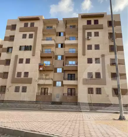 https://aqarmap.com.eg/en/listing/6261043-for-sale-cairo-15th-of-may-manteqat-el-90-fadan