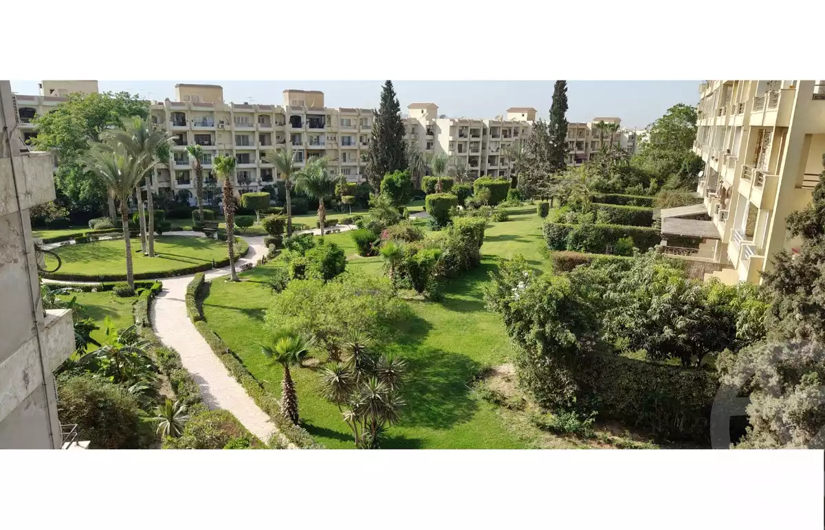https://aqarmap.com.eg/en/listing/6262835-for-sale-cairo-el-sheikh-zayed-city-compounds-zayed-2000