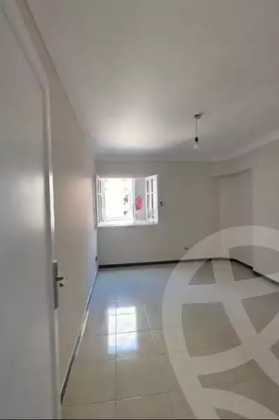 https://aqarmap.com.eg/ar/listing/6266039-for-sale-alexandria-miami-el-gaish-rd-st